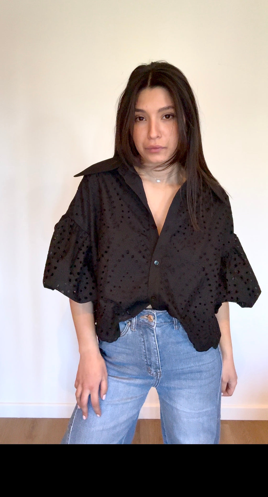 19 - BLOUSE BRODÉE
